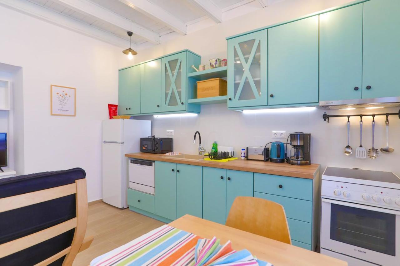 Kaminaki Beachfront Apartments Nisaki  Ngoại thất bức ảnh
