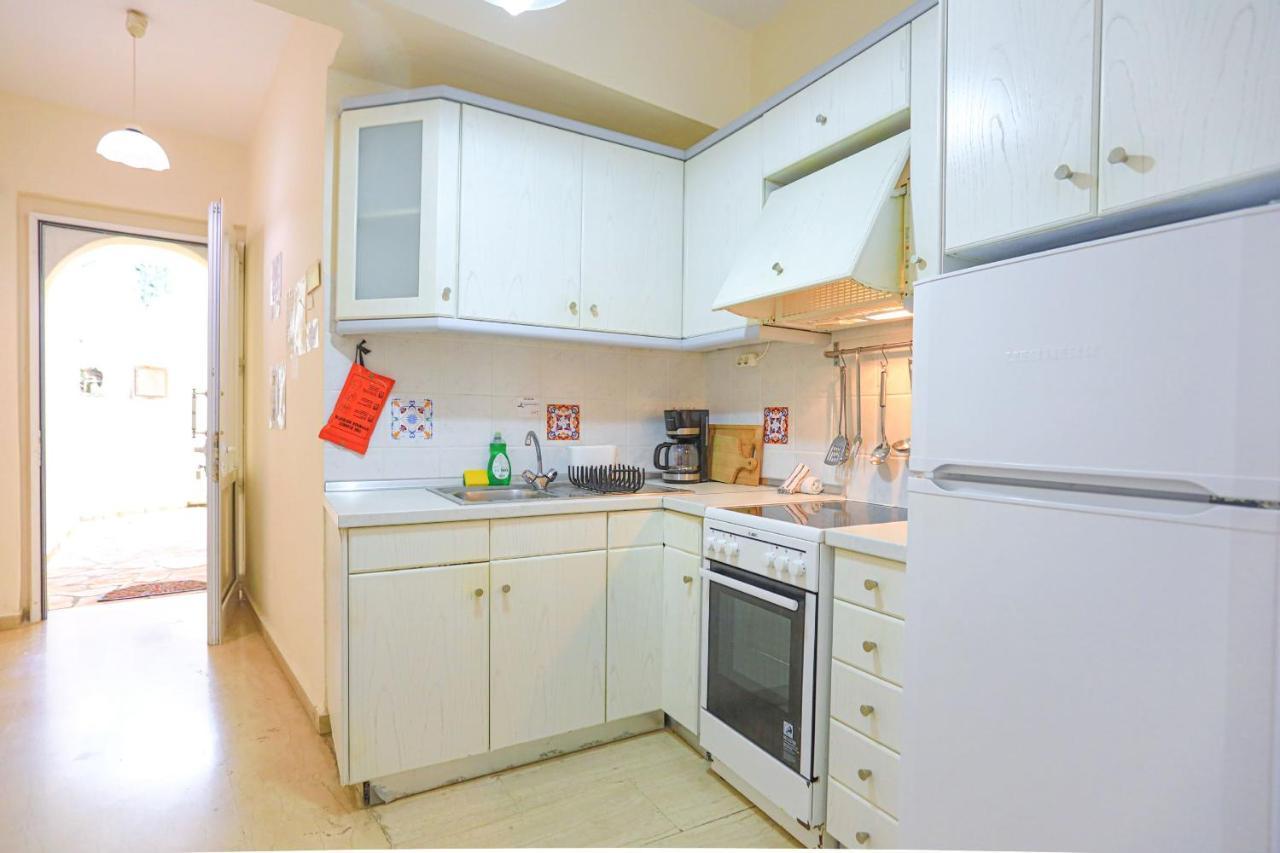 Kaminaki Beachfront Apartments Nisaki  Ngoại thất bức ảnh