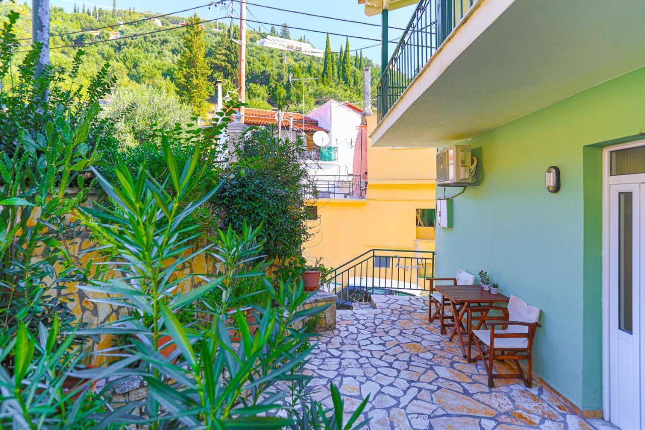 Kaminaki Beachfront Apartments Nisaki  Ngoại thất bức ảnh