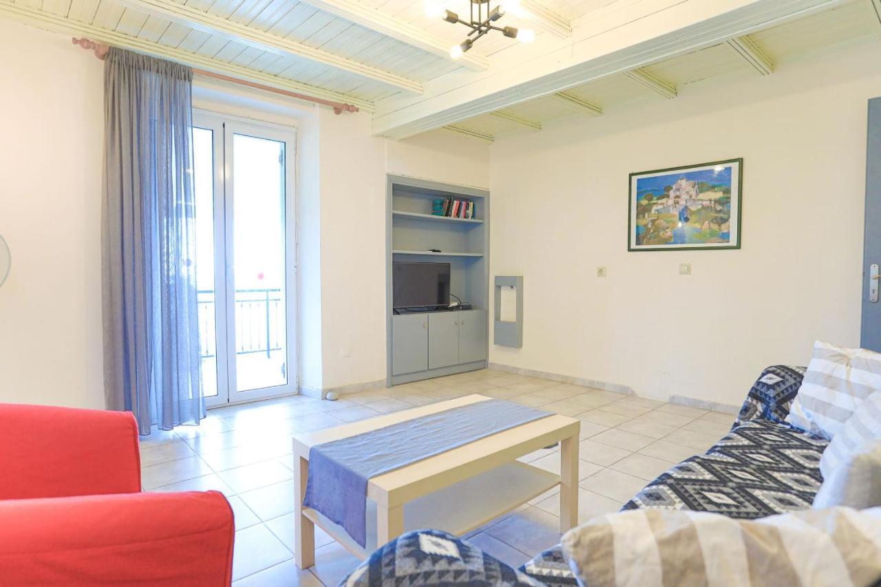 Kaminaki Beachfront Apartments Nisaki  Ngoại thất bức ảnh