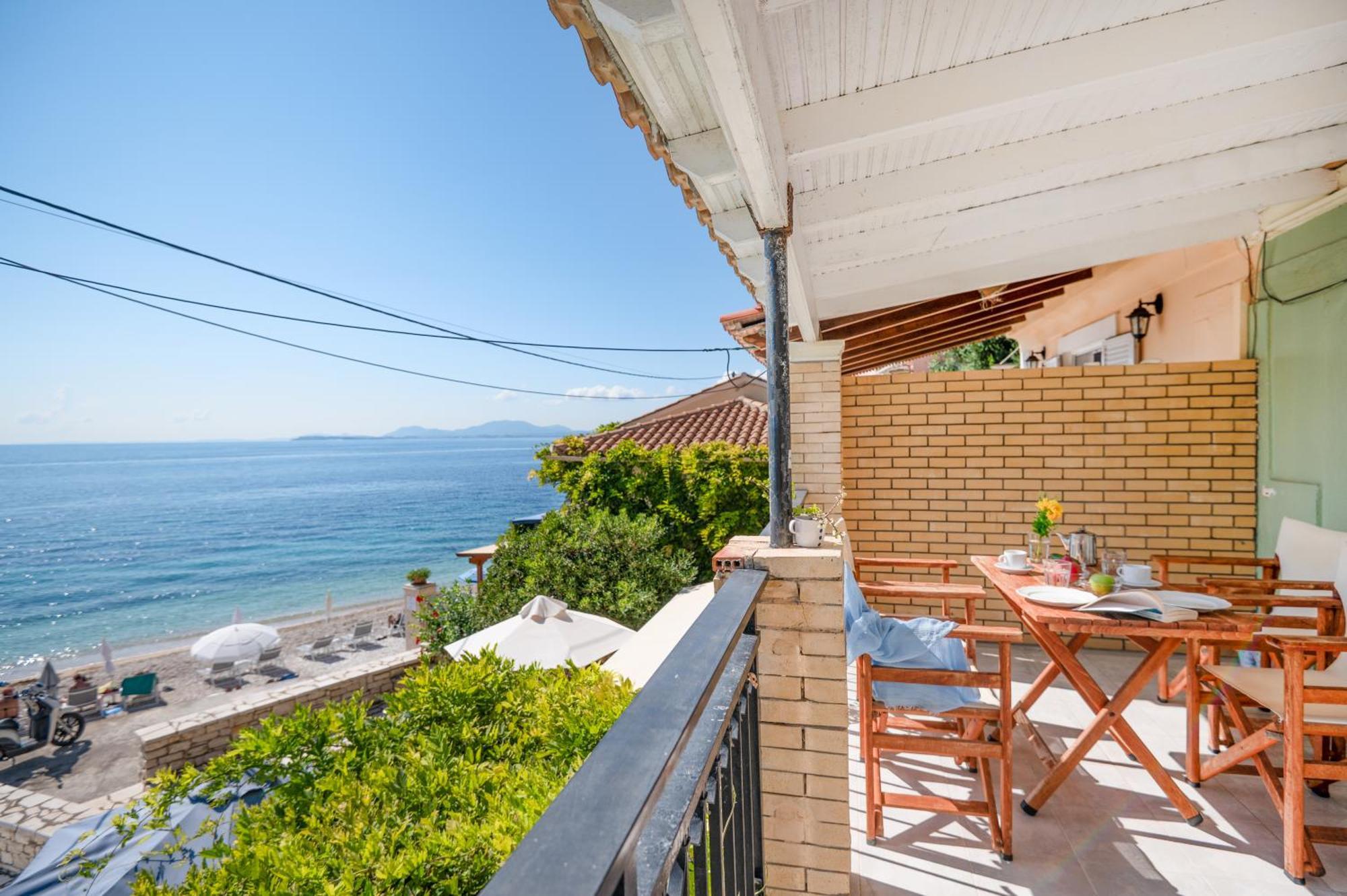 Kaminaki Beachfront Apartments Nisaki  Ngoại thất bức ảnh